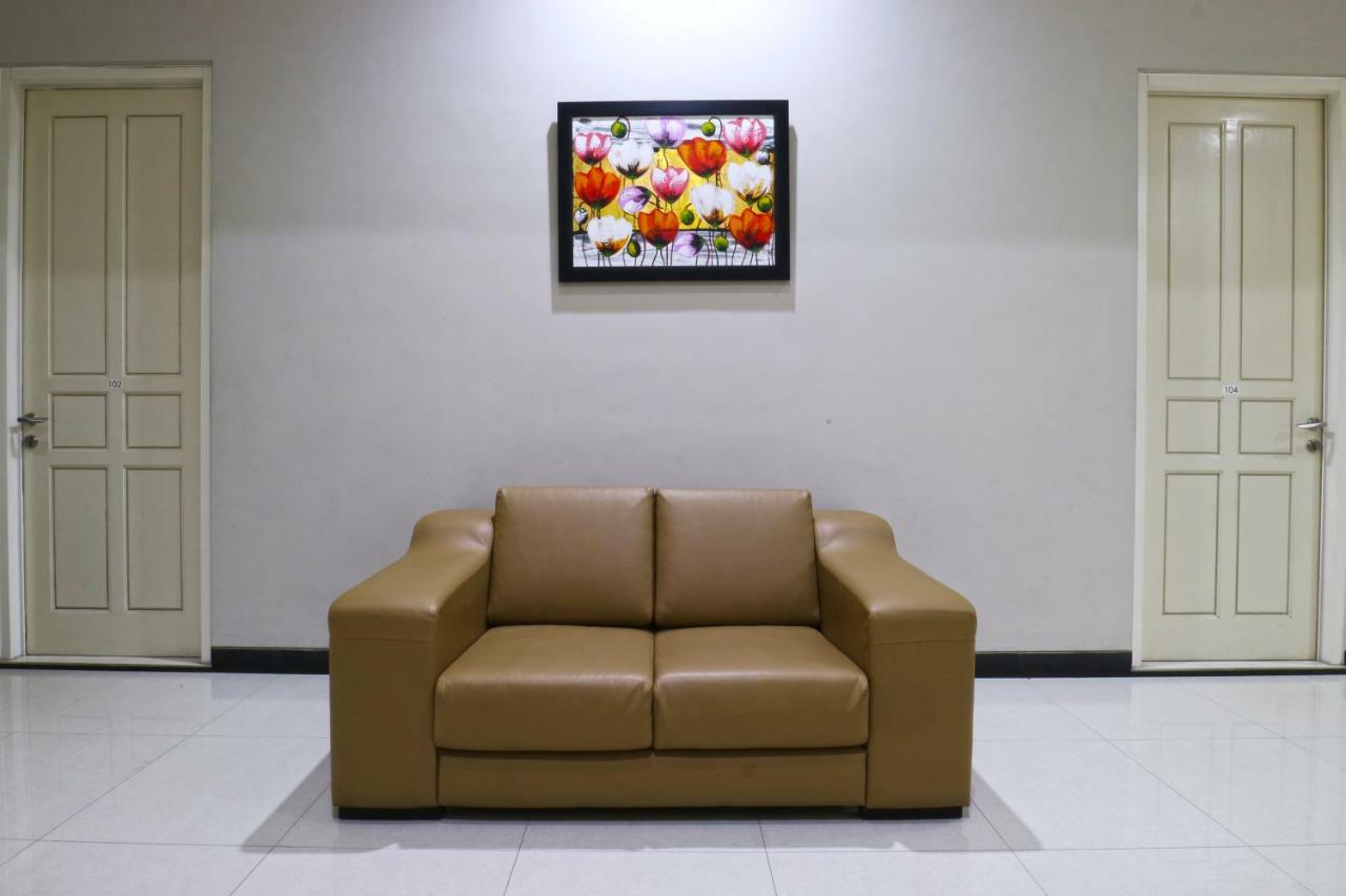 Chiaro Hotel Syariah Sidoarjo Ngoại thất bức ảnh