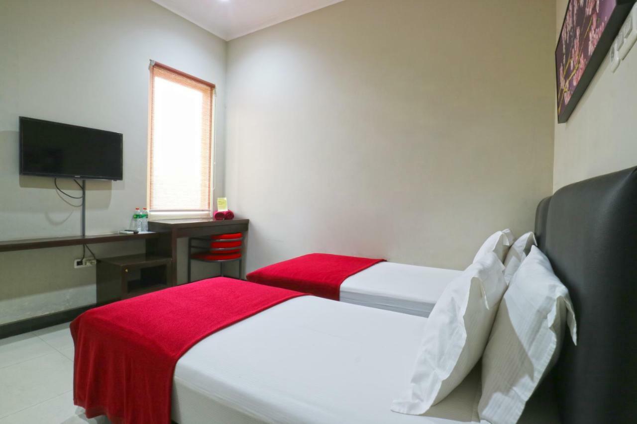 Chiaro Hotel Syariah Sidoarjo Ngoại thất bức ảnh