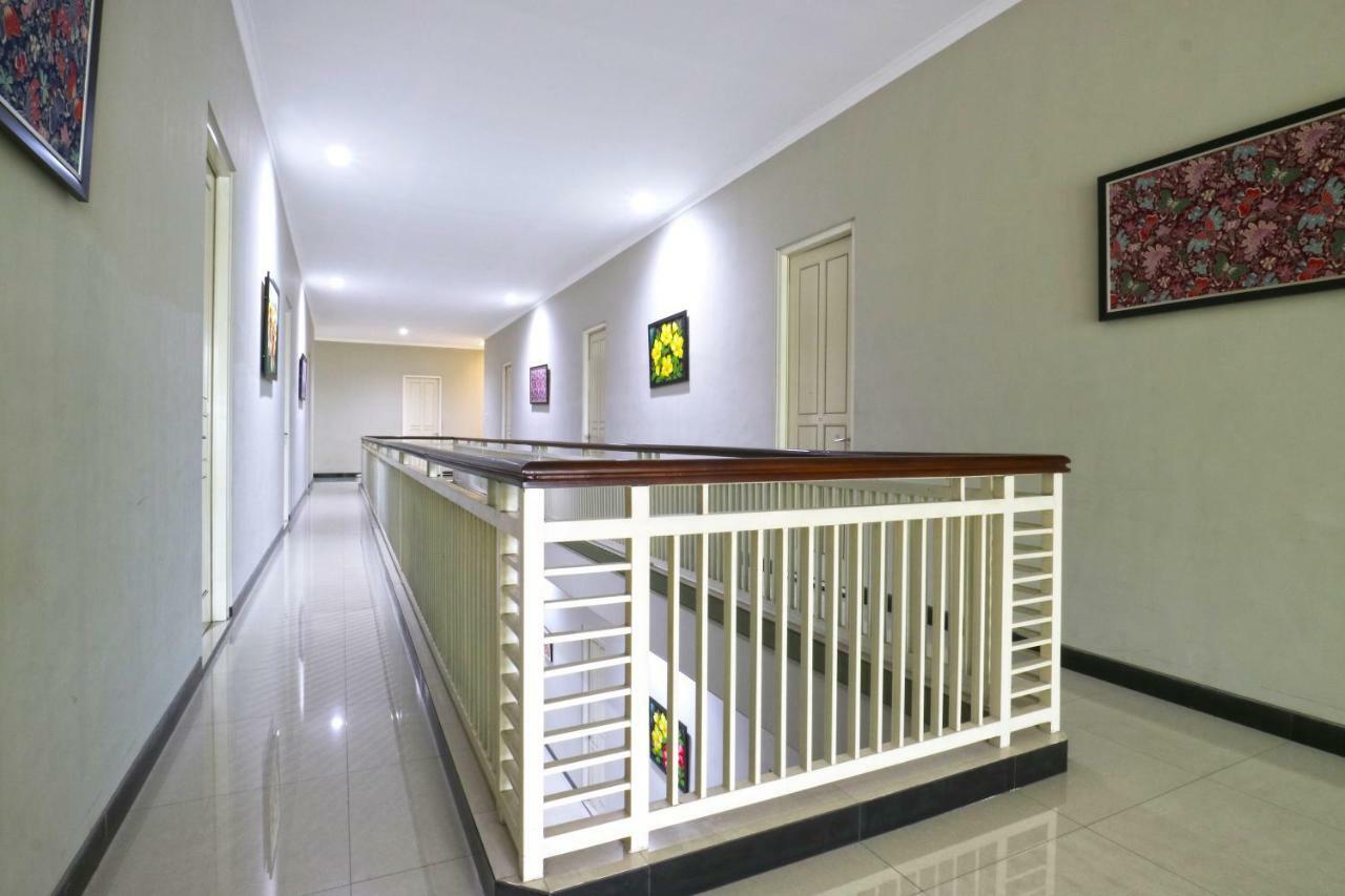 Chiaro Hotel Syariah Sidoarjo Ngoại thất bức ảnh